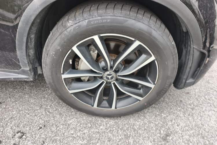 Used Mercedes-Benz GLC 2021 GLC 300 L 4MATIC Dynamic Model Right Front Wheel Hub