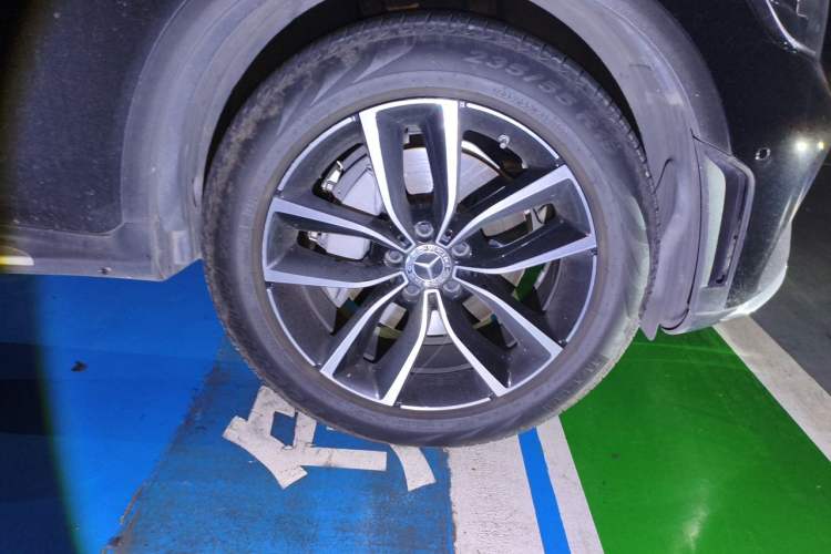 Used Mercedes-Benz GLC 2021 GLC 300 L 4MATIC Dynamic Model Right Front Wheel Hub