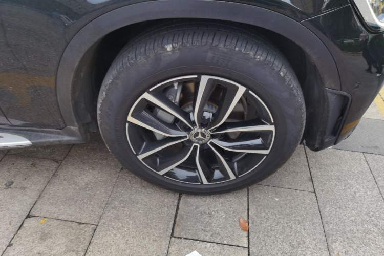 Used Mercedes-Benz GLC 2021 GLC 260 L 4MATIC Luxury Model Right Front Wheel Hub