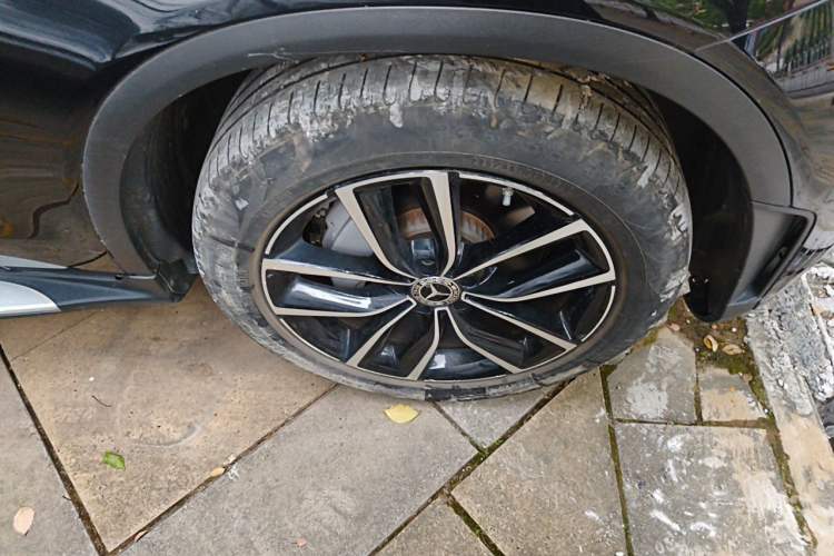 Used Mercedes-Benz GLC 2021 GLC 300 L 4MATIC Dynamic Model Right Front Wheel Hub