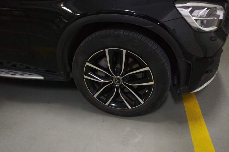 Used Mercedes-Benz GLC 2021 GLC 300 L 4MATIC Dynamic Model Right Front Wheel Hub