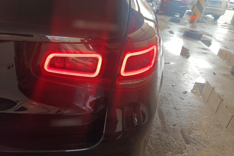 Used Mercedes-Benz GLC 2021 GLC 300 L 4MATIC Dynamic Model Right Rear Taillight