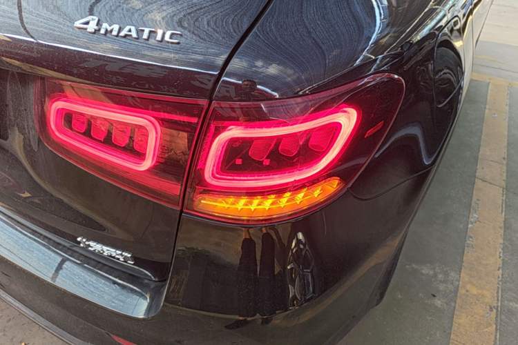 Used Mercedes-Benz GLC 2021 GLC 260 L 4MATIC Luxury Model Right Rear Taillight