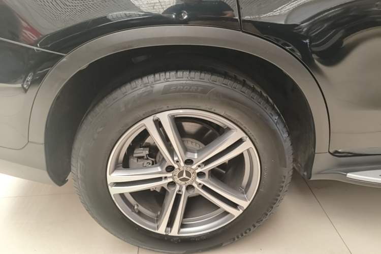 Used Mercedes-Benz GLC 2021 GLC 260 L 4MATIC Dynamic Edition Right Rear Wheel Hub