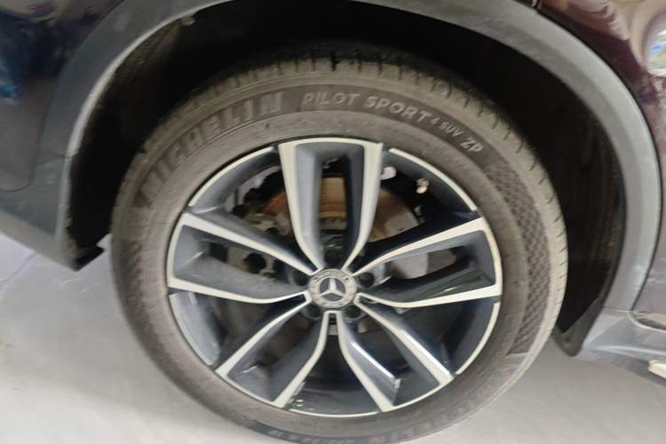 Used Mercedes-Benz GLC 2021 GLC 300 L 4MATIC Dynamic Model Right Rear Wheel Hub