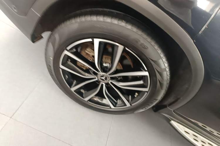Used Mercedes-Benz GLC 2021 GLC 300 L 4MATIC Dynamic Model Right Rear Wheel Hub
