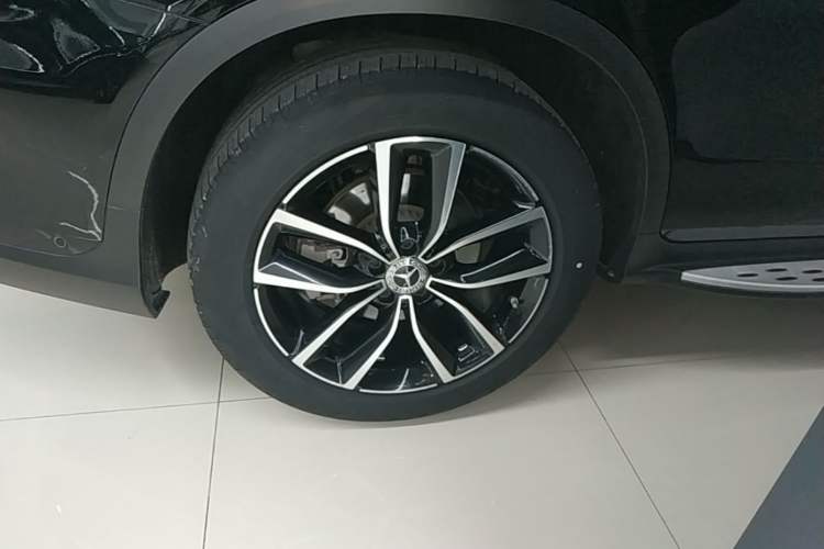 Used Mercedes-Benz GLC 2021 GLC 300 L 4MATIC Dynamic Model Right Rear Wheel Hub