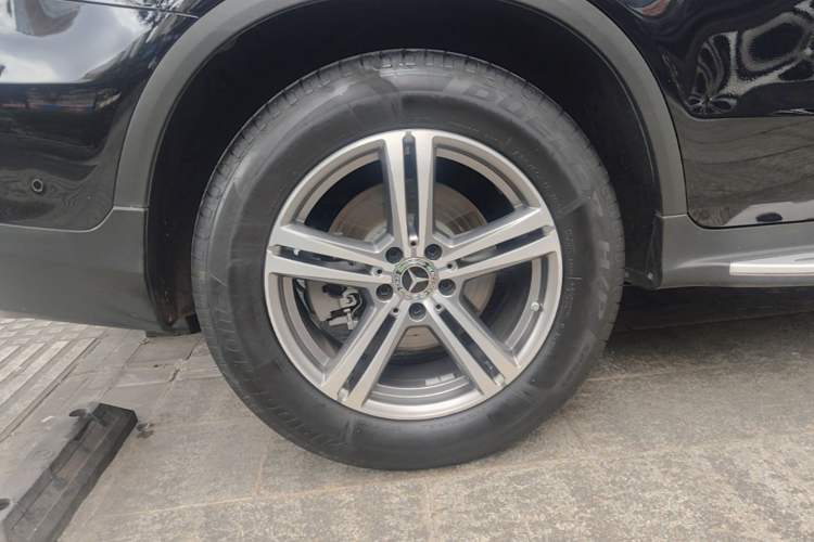 Used Mercedes-Benz GLC 2021 GLC 260 L 4MATIC Dynamic Edition Right Rear Wheel Hub