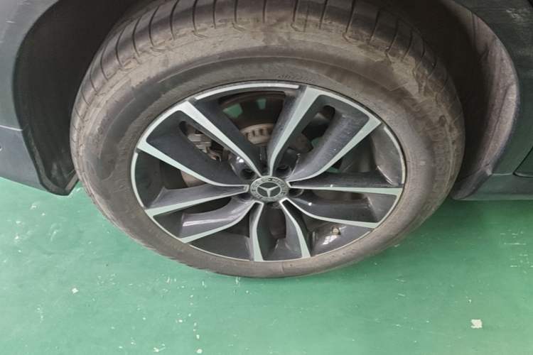 Used Mercedes-Benz GLC 2021 GLC 260 L 4MATIC Luxury Model Right Rear Wheel Hub
