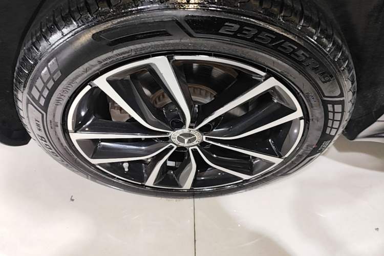 Used Mercedes-Benz GLC 2021 GLC 300 L 4MATIC Dynamic Model Right Rear Wheel Hub
