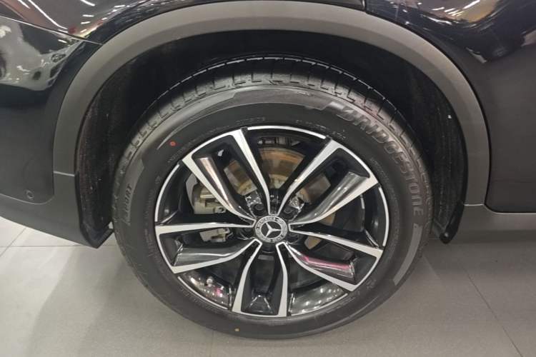 Used Mercedes-Benz GLC 2021 GLC 260 L 4MATIC Luxury Model Right Rear Wheel Hub