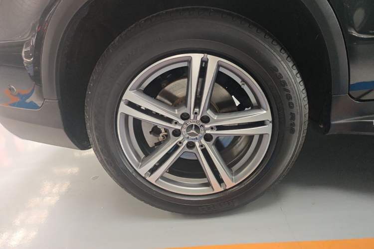 Used Mercedes-Benz GLC 2021 GLC 260 L 4MATIC Dynamic Edition Right Rear Wheel Hub