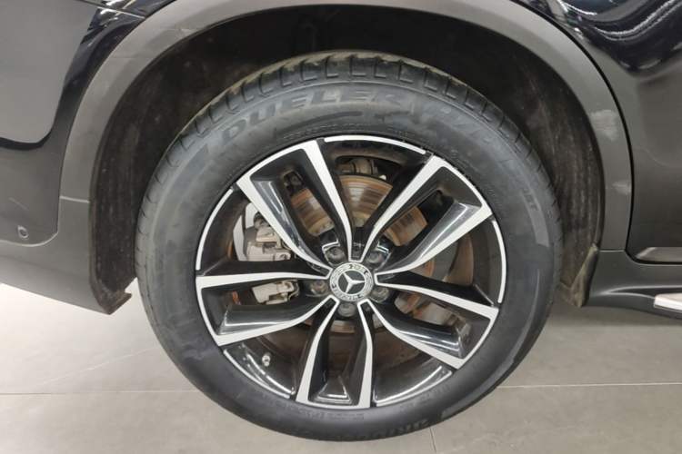 Used Mercedes-Benz GLC 2021 GLC 300 L 4MATIC Dynamic Model Right Rear Wheel Hub