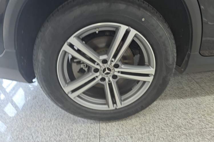 Used Mercedes-Benz GLC 2021 GLC 260 L 4MATIC Dynamic Edition Right Rear Wheel Hub