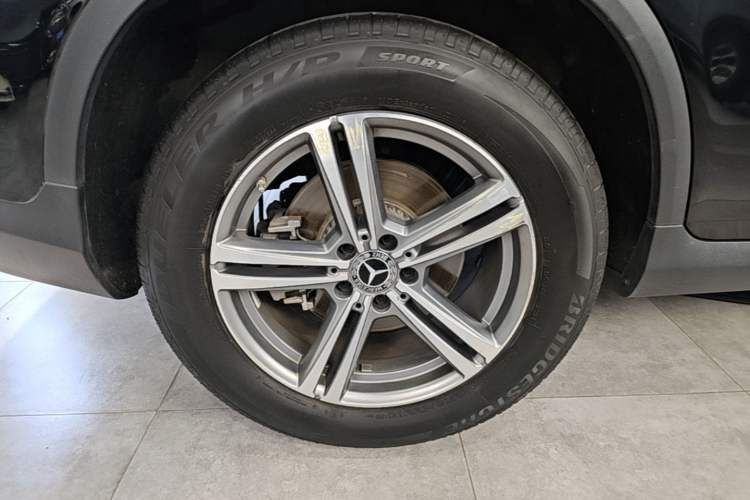 Used Mercedes-Benz GLC 2021 GLC 260 L 4MATIC Dynamic Edition Right Rear Wheel Hub