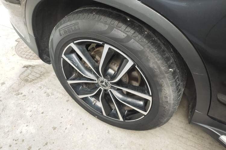 Used Mercedes-Benz GLC 2021 GLC 260 L 4MATIC Luxury Model Right Rear Wheel Hub