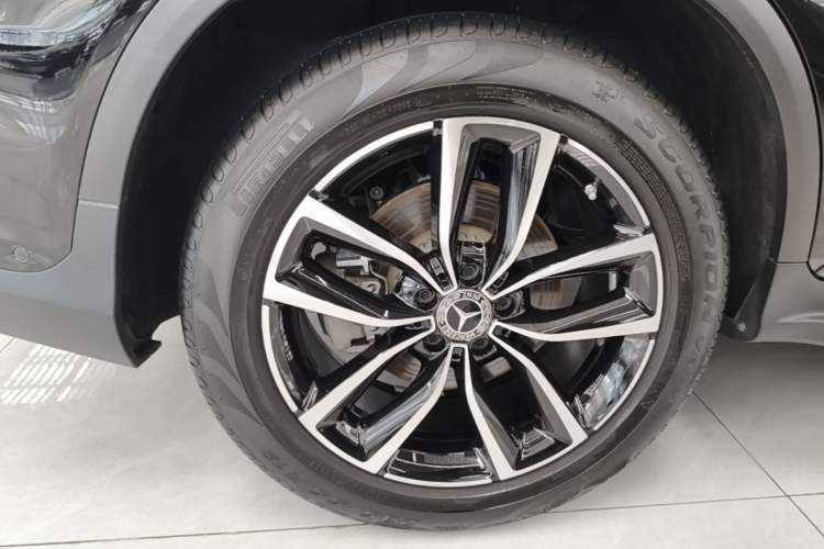 Used Mercedes-Benz GLC 2021 GLC 300 L 4MATIC Dynamic Model Right Rear Wheel Hub