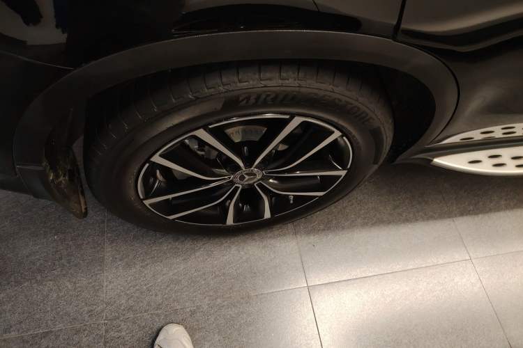 Used Mercedes-Benz GLC 2021 GLC 300 L 4MATIC Dynamic Model Right Rear Wheel Hub