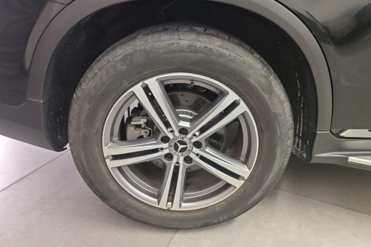 Used Mercedes-Benz GLC 2021 GLC 260 L 4MATIC Dynamic Edition Right Rear Wheel Hub