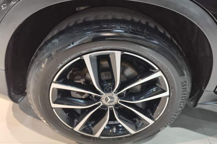 Used Mercedes-Benz GLC 2021 GLC 260 L 4MATIC Luxury Model Right Rear Wheel Hub