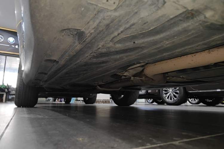 Used Mercedes-Benz GLC 2021 GLC 260 L 4MATIC Dynamic Edition Right Side Sill