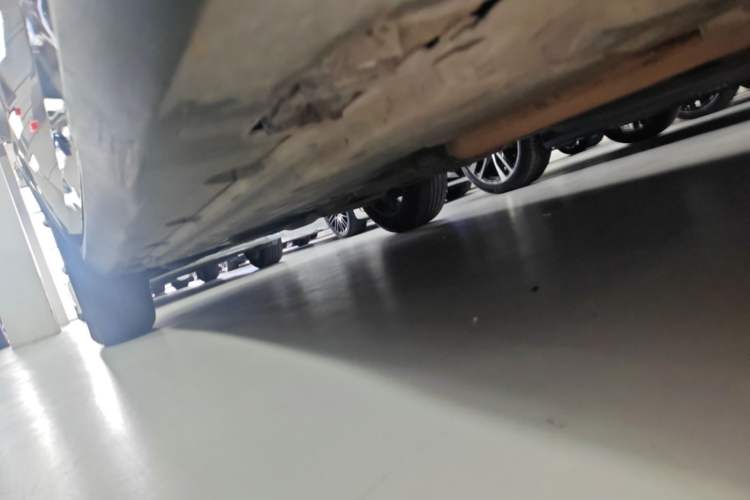 Used Mercedes-Benz GLC 2021 GLC 260 L 4MATIC Dynamic Edition Right Side Sill