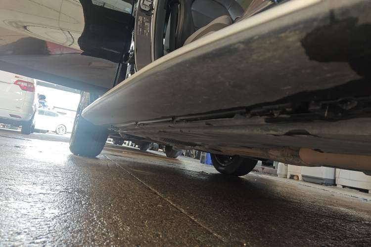Used Mercedes-Benz GLC 2021 GLC 300 L 4MATIC Dynamic Model Right Side Sill