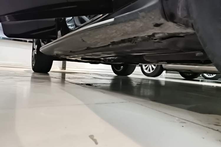 Used Mercedes-Benz GLC 2021 GLC 300 L 4MATIC Dynamic Model Right Side Sill