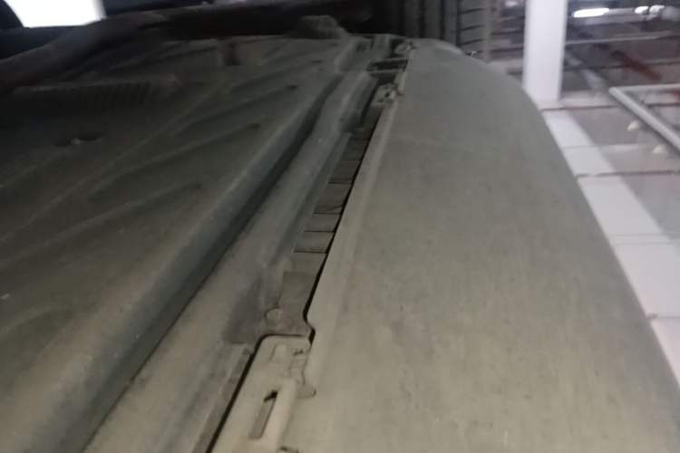 Used Mercedes-Benz GLC 2021 GLC 300 L 4MATIC Luxury Model Right Side Sill