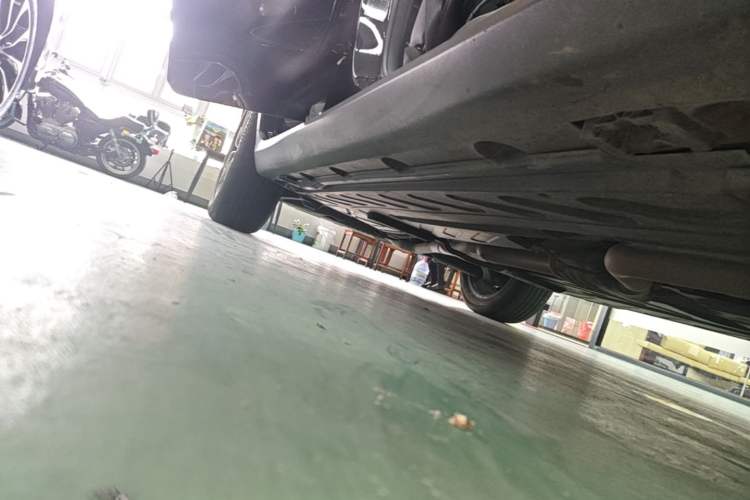 Used Mercedes-Benz GLC 2021 GLC 260 L 4MATIC Luxury Model Right Side Sill