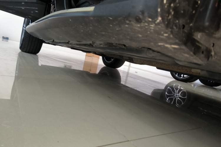 Used Mercedes-Benz GLC 2021 GLC 260 L 4MATIC Dynamic Edition Right Side Sill