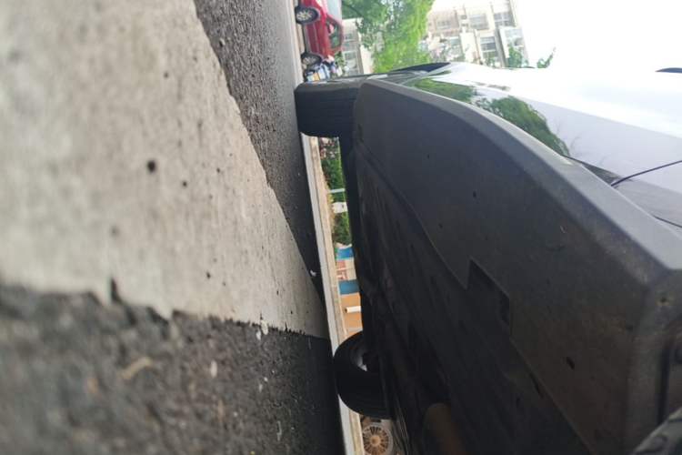 Used Mercedes-Benz GLC 2021 GLC 260 L 4MATIC Dynamic Edition Right Side Sill
