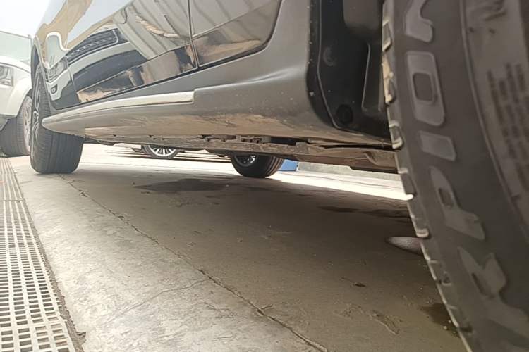 Used Mercedes-Benz GLC 2021 GLC 300 L 4MATIC Dynamic Model Right Side Sill