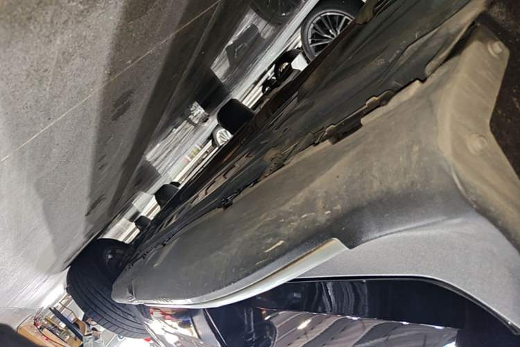 Used Mercedes-Benz GLC 2021 GLC 300 L 4MATIC Dynamic Model Right Side Sill