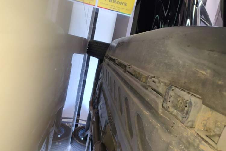 Used Mercedes-Benz GLC 2021 GLC 300 L 4MATIC Dynamic Model Right Side Sill