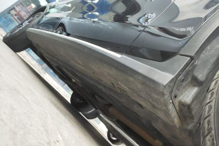 Used Mercedes-Benz GLC 2021 GLC 260 L 4MATIC Luxury Model Right Side Sill