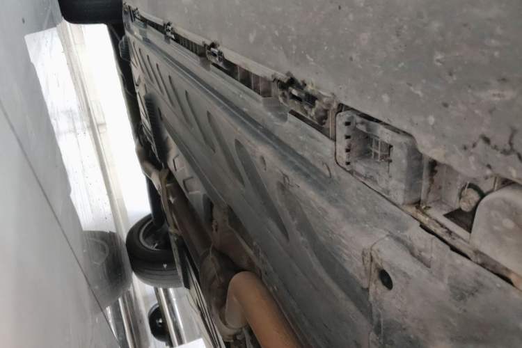 Used Mercedes-Benz GLC 2021 GLC 300 L 4MATIC Dynamic Model Right Side Sill