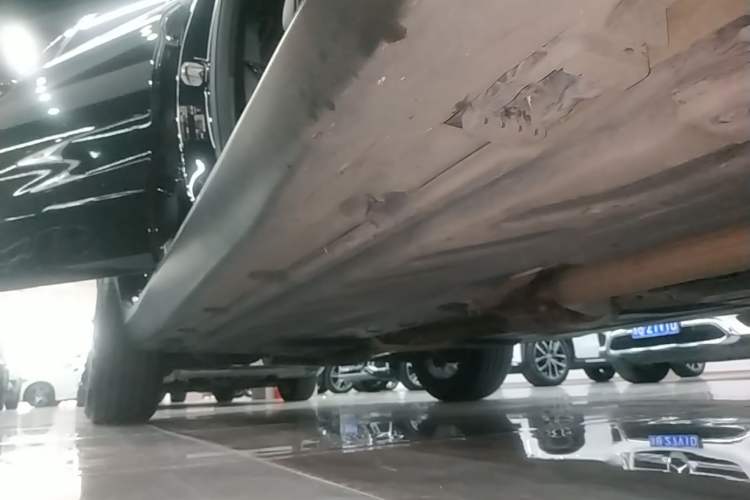 Used Mercedes-Benz GLC 2021 GLC 260 L 4MATIC Dynamic Edition Right Side Sill