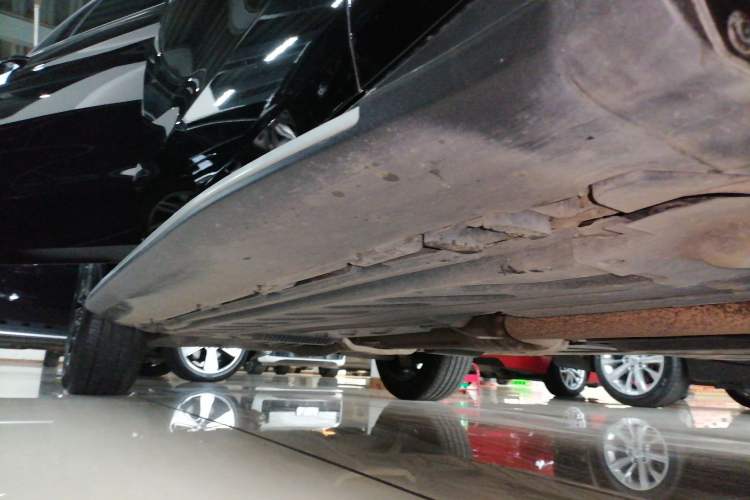 Used Mercedes-Benz GLC 2021 GLC 300 L 4MATIC Dynamic Model Right Side Sill