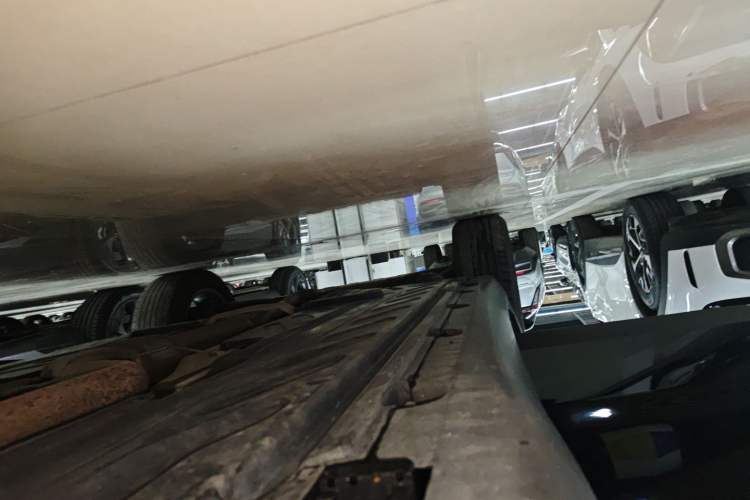 Used Mercedes-Benz GLC 2021 GLC 260 L 4MATIC Dynamic Edition Right Side Sill