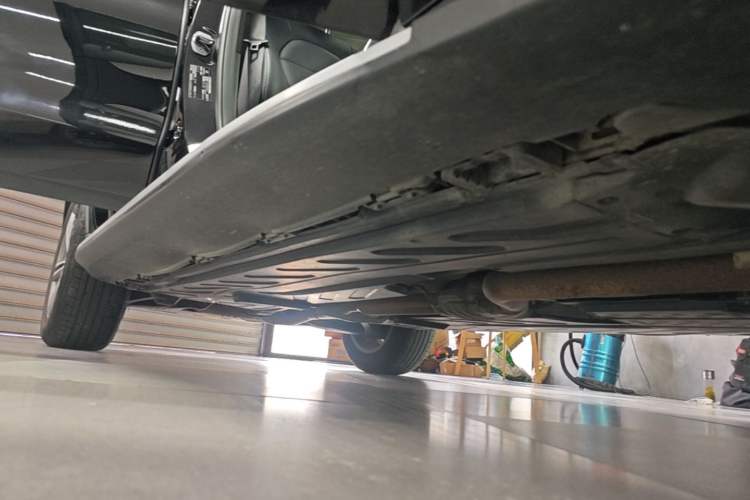 Used Mercedes-Benz GLC 2021 GLC 260 L 4MATIC Dynamic Edition Right Side Sill