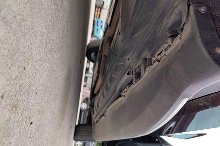 Used Mercedes-Benz GLC 2021 GLC 260 L 4MATIC Luxury Model Right Side Sill