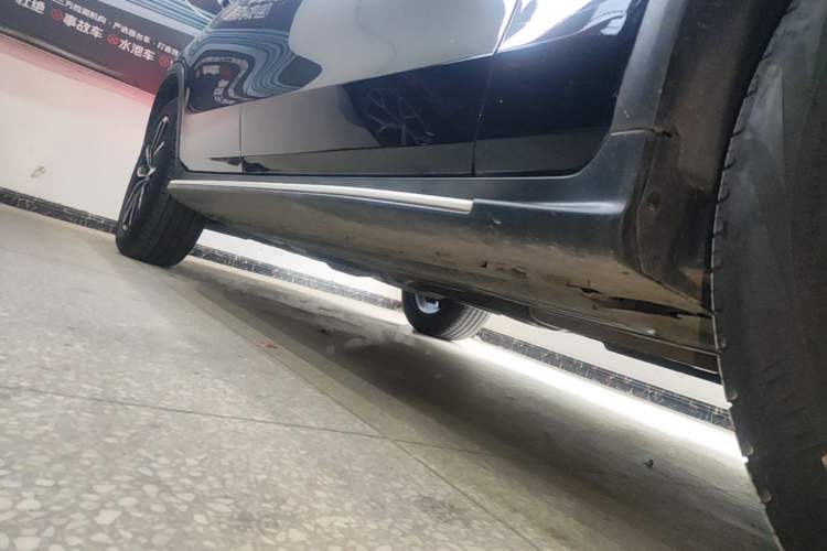 Used Mercedes-Benz GLC 2021 GLC 300 L 4MATIC Dynamic Model Right Side Sill