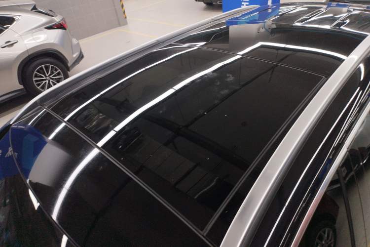 Used Mercedes-Benz GLC 2021 GLC 260 L 4MATIC Luxury Model Roof