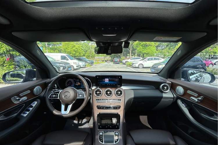 Used Mercedes-Benz GLC 2021 GLC 300 L 4MATIC Dynamic Model Roof