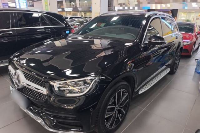 Ojetý Mercedes-Benz GLC 2021 GLC 300 L 4MATIC Dynamic Model