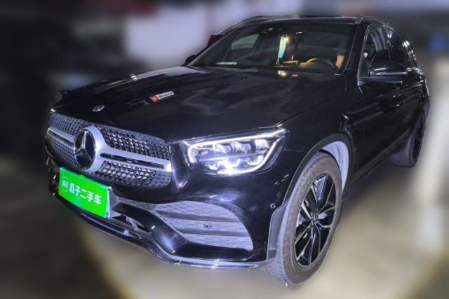 Ojetý Mercedes-Benz GLC 2021 GLC 260 L 4MATIC Luxury Model