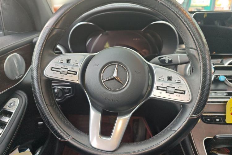 Used Mercedes-Benz GLC 2021 GLC 260 L 4MATIC Luxury Model Steering Wheel