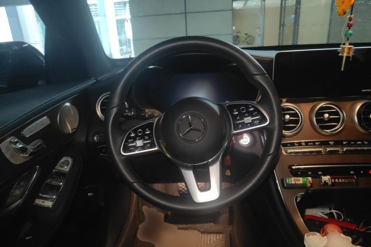 Used Mercedes-Benz GLC 2021 GLC 300 L 4MATIC Dynamic Model Steering Wheel