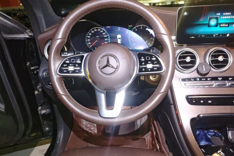 Used Mercedes-Benz GLC 2021 GLC 260 L 4MATIC Luxury Model Steering Wheel